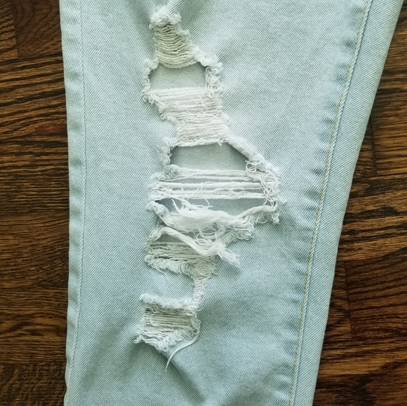 🚫SOLD🚫NoBoundaries ▪︎ Juniors Distressed Jeans - Picture 10 of 15